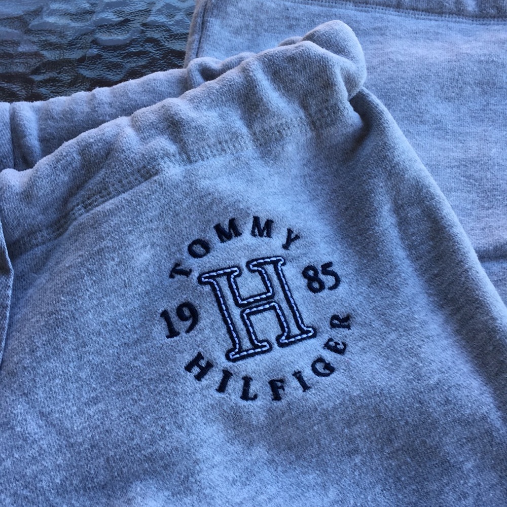 TOMMY HILFIGER SWEATPANTS - Picture 1 of 5